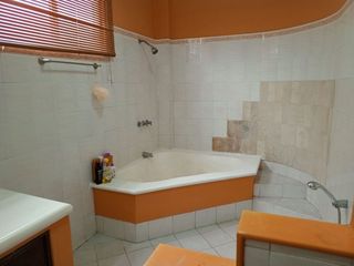 Foto 3 de VENDO O ALQUILO VACIA O AMOBLADA VILLA EN LOS PRIMEROS KILOMETROS DE SAMBORONDON