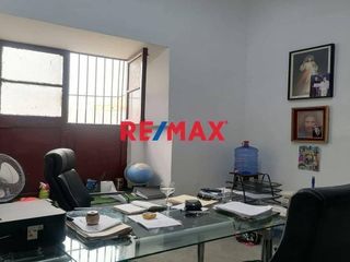 Foto 1 de Vendo Terreno ( Casona) En Pleno Centro Cívico De Trujillo 551.26 M2 ,Excelente Ubicación!!!