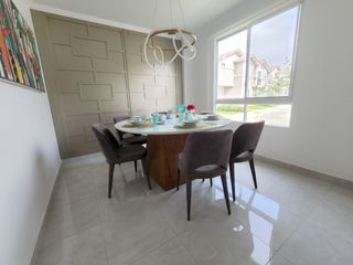 Foto 5 de Venta de Casa 4 Dormitorios Etapa manantial/Casalaguna/ cerca Riocentro Dorado