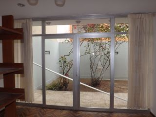 Foto 3 de Casa de 2 pisos más azotea, jardín interior, 5 dormitorios