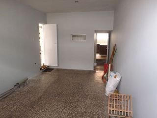 Foto 9 de Casa de 2 pisos más azotea, jardín interior, 5 dormitorios