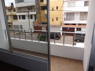 Foto 19 de Casa de 2 pisos más azotea, jardín interior, 5 dormitorios