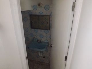 Foto 14 de Casa de 2 pisos más azotea, jardín interior, 5 dormitorios
