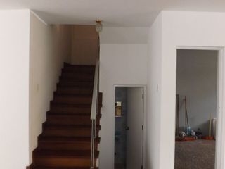 Foto 15 de Casa de 2 pisos más azotea, jardín interior, 5 dormitorios