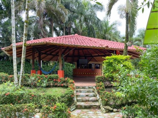 Casa quinta con cabañas turisticas en la vereda la poyata-Villavicencio