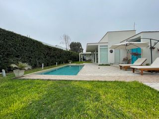 Foto 1 de CASA DE LINDO DISEÑO Y PISCINA EN CONDOMINIO PRIVADO PASO CHICO