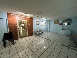 Venta de Consultorio Médico en Edificio Santa Margarita de Portoviejo
