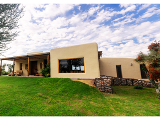 Foto 3 de Increíble casa en el corazón de Mendoza, ideal turismo o vivienda - 4 ha y 480 m2 cubiertos