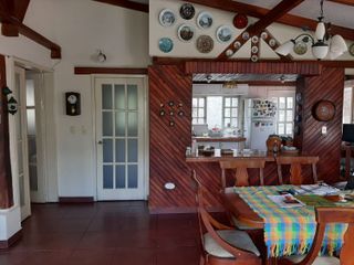 CASA CON LOCALES COMERCIALES EN VENTA SAN RAFAEL VALLE DE LOS CHILLOS QUITO ECUADOR