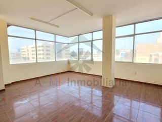 Foto 3 de ALQUILER DE EDIFICIO EN ESQUINA Y EN EL CENTRO DE CHICLAYO