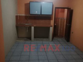 Foto 5 de Casa en venta con 3 departamentos Pasaje
