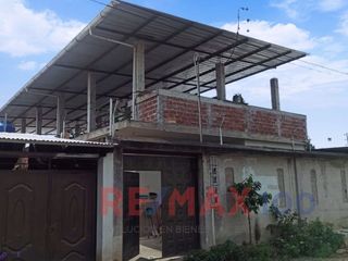 Foto 1 de Casa en venta con 3 departamentos Pasaje