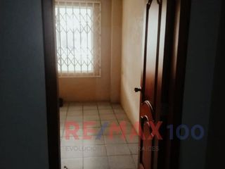 Foto 8 de Casa en venta con 3 departamentos Pasaje
