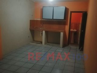 Foto 9 de Casa en venta con 3 departamentos Pasaje