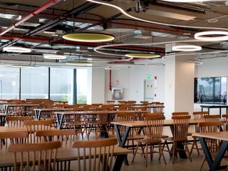 Foto 7 de Amplias y Modernas  Oficinas en San Isidro