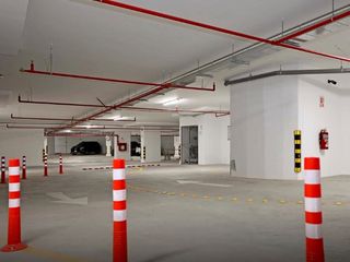 Foto 8 de Amplias y Modernas  Oficinas en San Isidro