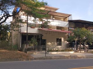 Foto 2 de VENTA DE CASA EN APULO CUNDINAMARCA CON 2 APARTAMENTOS Y LOCAL COMERCIAL SOBRE LA VIA A GIRARDOT