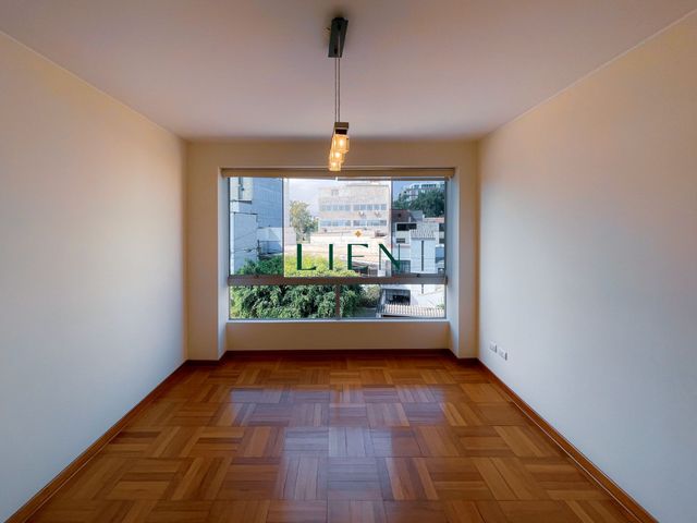 Lindo departamento a 1 cuadra de San Borja Sur y parques