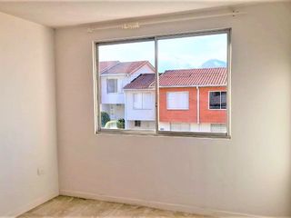 DEPARTAMENTO EN VENTA, POMASQUI, QUITO, VÍA A LA MITAD DEL MUNDO