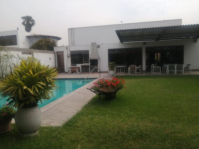 VENTA DE RESIDENCIA EN CAMACHO LA MOLINA