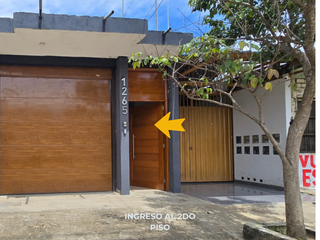 Foto 8 de Esta casa de 2 pisos con oficina, terraza y cochera ofrece el espacio y la comodidad perfecta para una vida próspera en Tarapoto. 😉