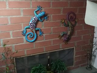 casa de tres niveles en unidad cerrada
