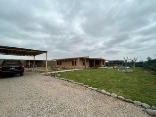 Foto 15 de Venta de Casa de Campo en Condominio Nuevo - Chincha, El Carmen