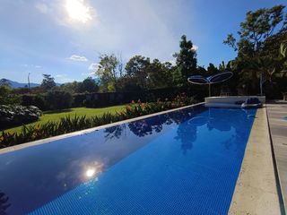 Foto 11 de Gorgeous Home with Pool, Steam Room + Extras, Heart of llanogrande/Tablazo
