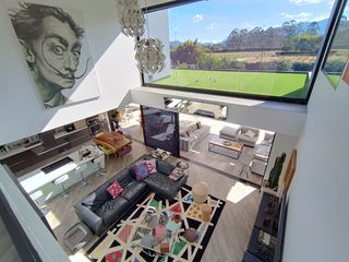 Foto 2 de Gorgeous Home with Pool, Steam Room + Extras, Heart of llanogrande/Tablazo