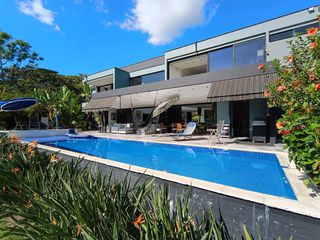Foto 1 de Gorgeous Home with Pool, Steam Room + Extras, Heart of llanogrande/Tablazo