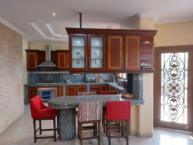 Departamento amoblado de alquiler en Samborondón, Vía a Samborondón