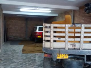 Foto 15 de VENDO CASA  CON OCHO GARAJES