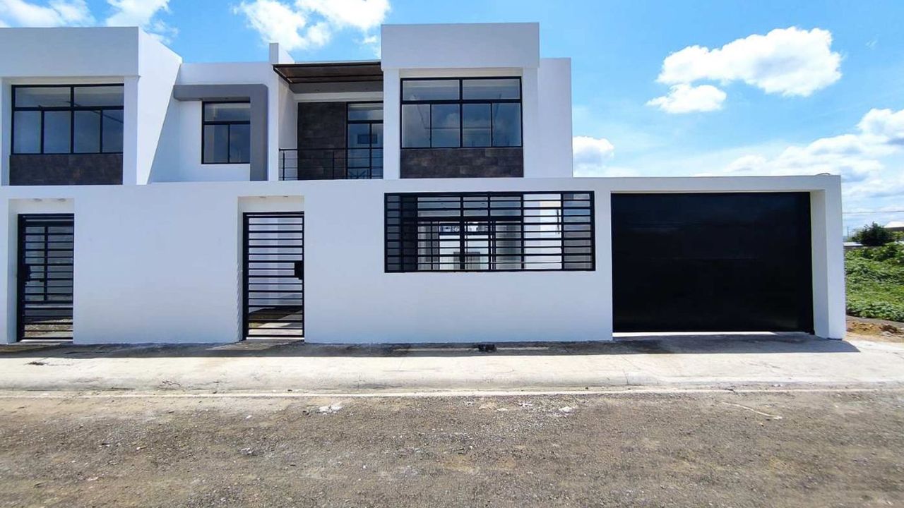 Casa en venta en Portoviejo | PROPERATI