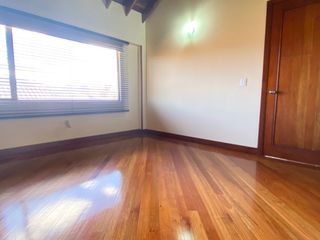 SE ARRIENDA O VENDE CASA EN CHIA VARIANTE