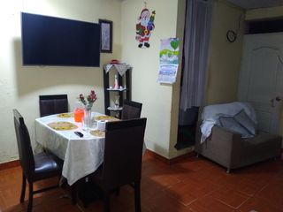 Foto 1 de Casa con Local Comercial en Avenida Comercial en Villa El Salvador