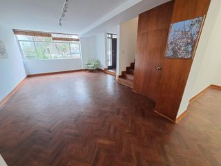 Foto 14 de VENDO CASA DE 2 PISOS EN BARRANCO- A MEDIA CDRA DEL MALECON -  ZONA RESIDENCIAL Y TRANQUILA- EXCELENTE UBICACION