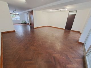 Foto 8 de VENDO CASA DE 2 PISOS EN BARRANCO- A MEDIA CDRA DEL MALECON -  ZONA RESIDENCIAL Y TRANQUILA- EXCELENTE UBICACION
