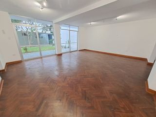 Foto 9 de VENDO CASA DE 2 PISOS EN BARRANCO- A MEDIA CDRA DEL MALECON -  ZONA RESIDENCIAL Y TRANQUILA- EXCELENTE UBICACION