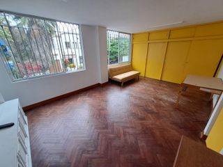 Foto 38 de VENDO CASA DE 2 PISOS EN BARRANCO- A MEDIA CDRA DEL MALECON -  ZONA RESIDENCIAL Y TRANQUILA- EXCELENTE UBICACION