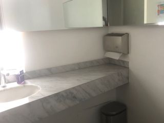 Foto 2 de Ocasión! se vende oficina implementada y amblada en Centro Financiero San Isidro