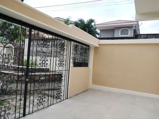Foto 3 de CASA DE VENTA,  EN CDLA. SAMANES 1 , NORTE DE GUAYAQUIL