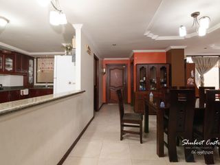 En venta departamento de 4 habitaciones en Las Pitas-Loja