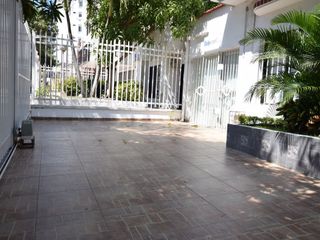 Casa en Venta con gran potencial comercial en el Barrio El Porvenir de Barranquilla - ¡No pierdas la oportunidad!