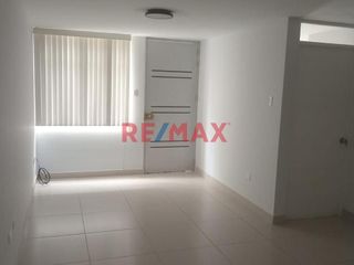 Foto 10 de Vendo Hermosa Casa En Condominio Frente A Mall Aventura ID 1087637