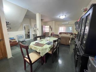 Foto 6 de Se Vende en Manta Casa Esquinera con Departamentos y Locales.  Sector Norte