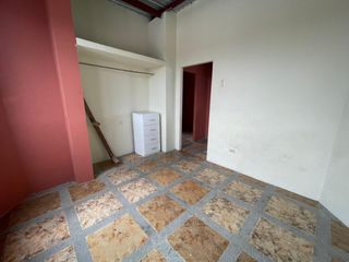 Foto 24 de Se Vende en Manta Casa Esquinera con Departamentos y Locales.  Sector Norte