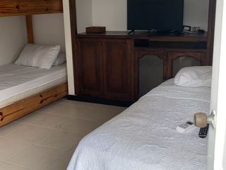 Foto 4 de SE ALQUILAN HABITACIONES POR NOCHE DE ACOMODACION DE PAREJA Y MULTIPLE, EXCELNTE UBICACION