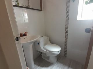 Foto 5 de VENDE CASA CEDRITOS REMODELADA