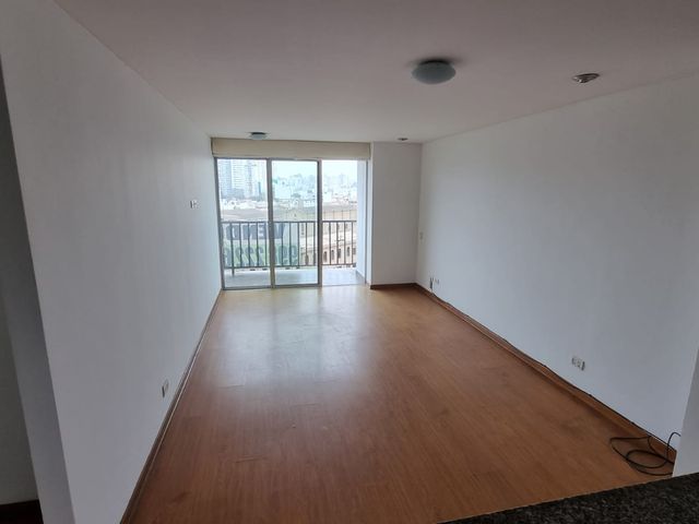 A UNA CUADRA DE RESIDENCIAL SAN FELIPE Departamento Jesús María+ 1 Estacionamiento+ 1 Depósito