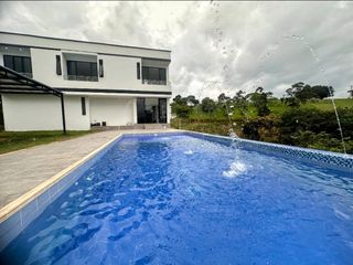 Foto 4 de VENDO CASA CAMPESTRE Moderna espectacular - En lebrija - Sector del Aeropuerto